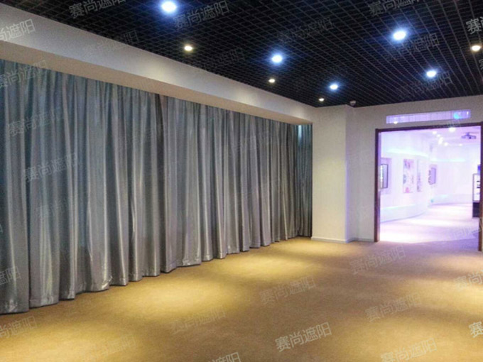 电动窗帘实景图