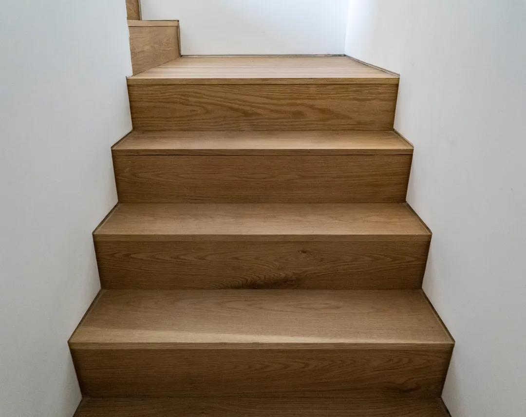 楼梯.jpg