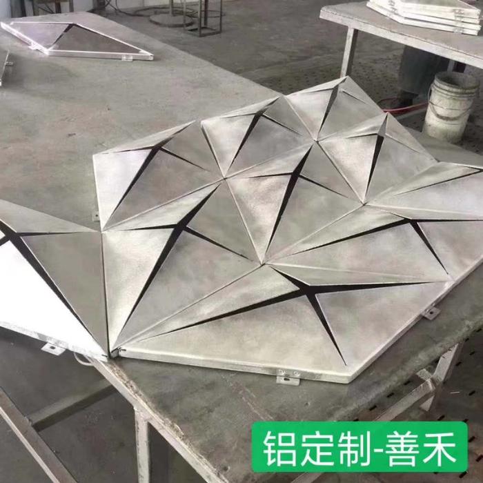 铝单板氟碳铝单板雕花冲孔造型铝单板