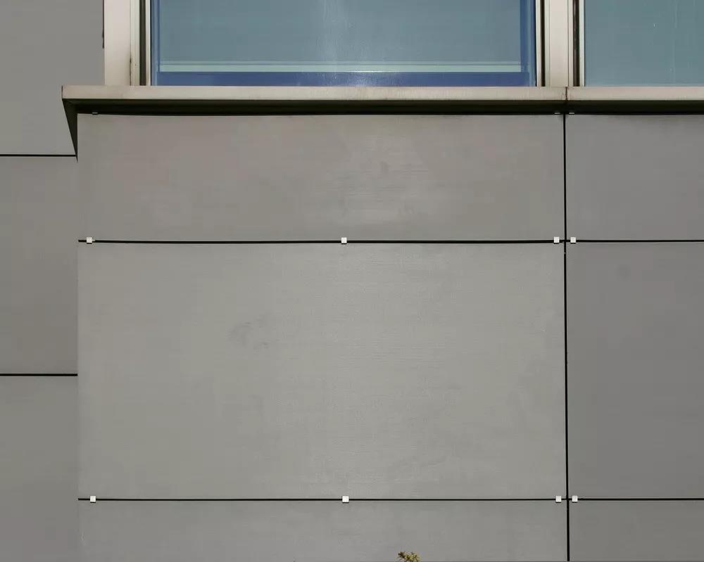 某建筑外墙采用卡扣式构造形成的效果1.jpg
