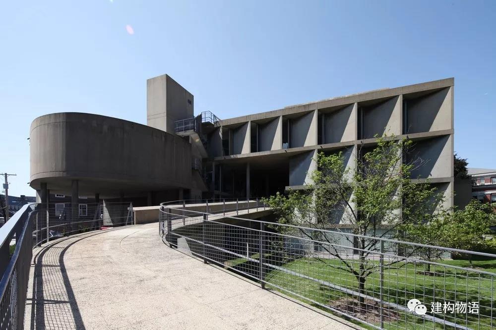 柯布西埃晚期作品、北美唯一作品——美国哈佛大学卡朋特视觉艺术中心（1963）1.jpg