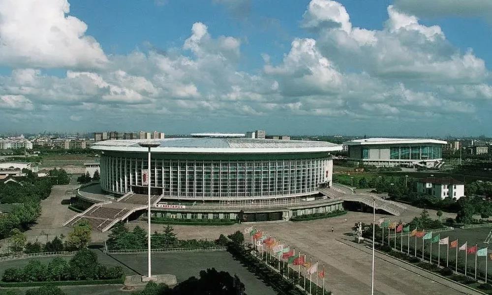 上海体育馆-1975年建成.jpg