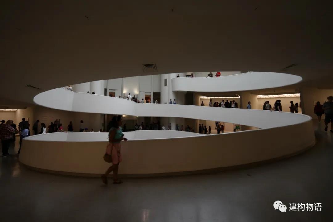 1602484895774018836.jpg 螺旋上升的展廊 1.jpg